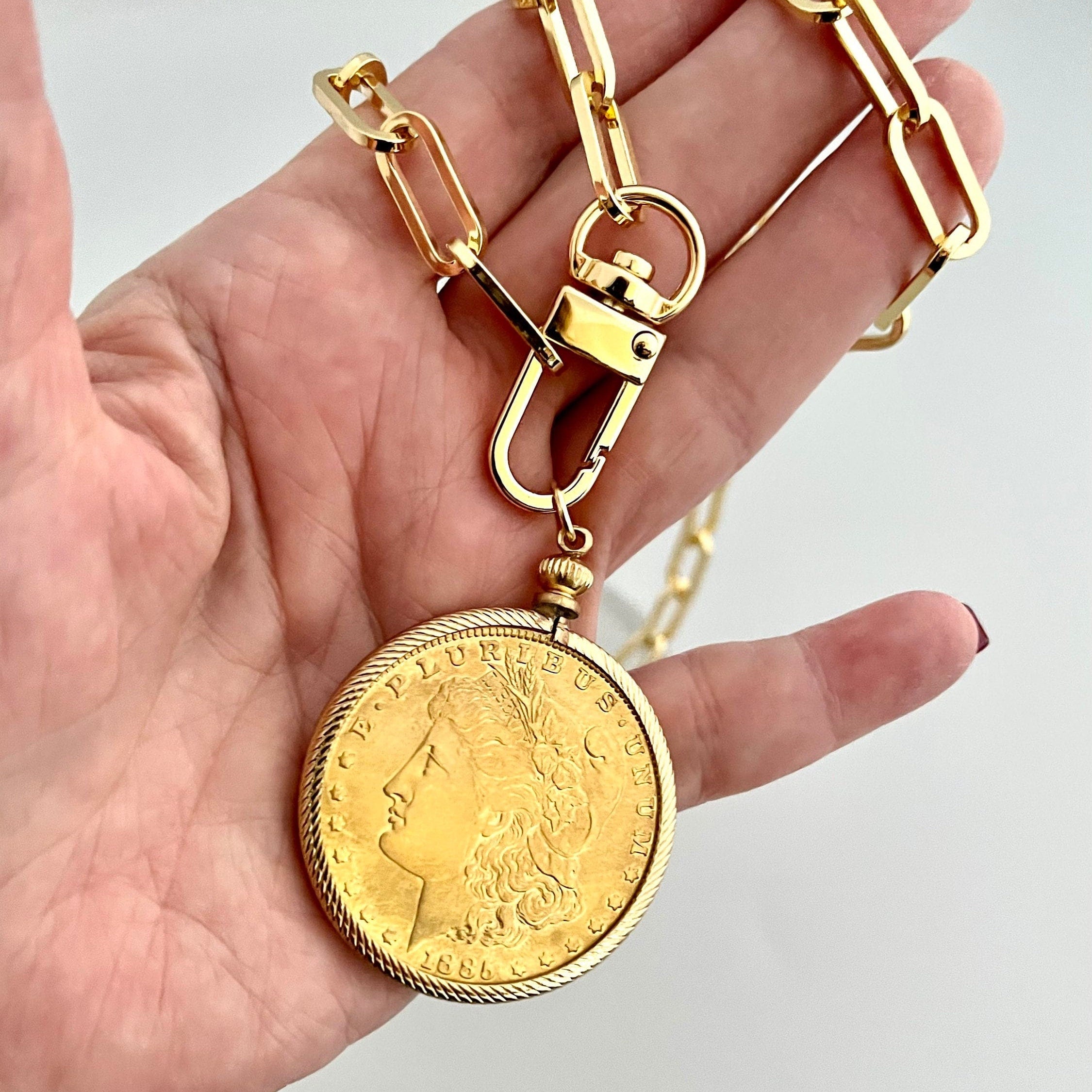 Gold Coin Pendant-Paperclip Chain Necklace-Shiny Gold Coin-Reproduction Coin-LibertyCoin-Carabiner Clasp-Spring Lock Clasp-Aesthetic Jewel