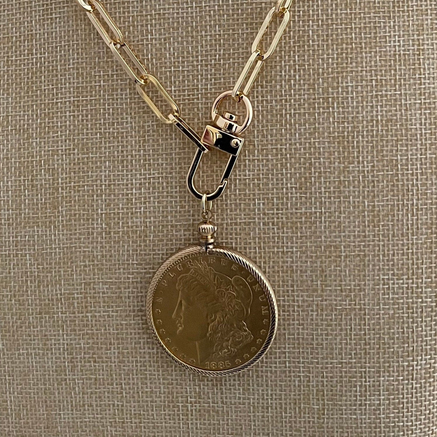 Gold Coin Pendant-Paperclip Chain Necklace-Shiny Gold Coin-Reproduction Coin-LibertyCoin-Carabiner Clasp-Spring Lock Clasp-Aesthetic Jewel