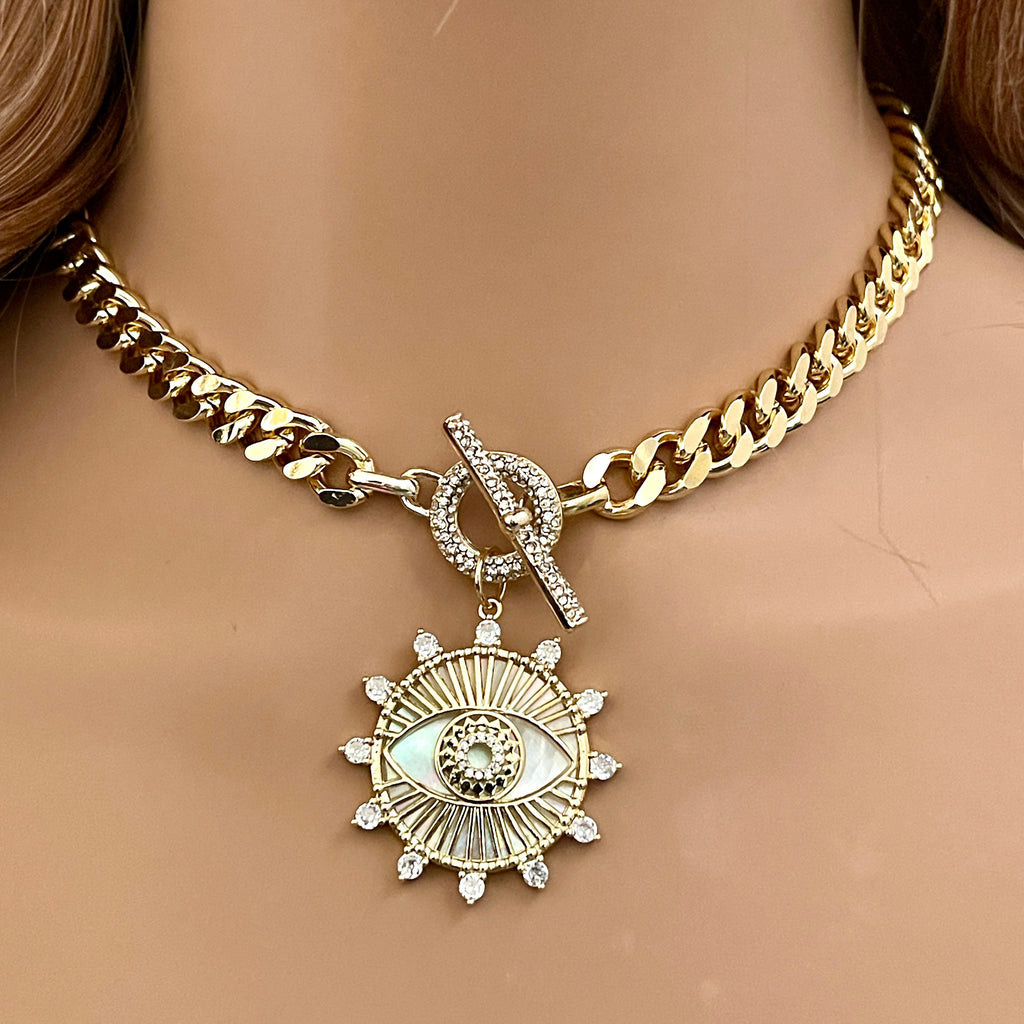 Elegant Gold Chunky Necklace with Evil Eye Charm - Toggle Clasp - Stylish Gift for Fashionistas