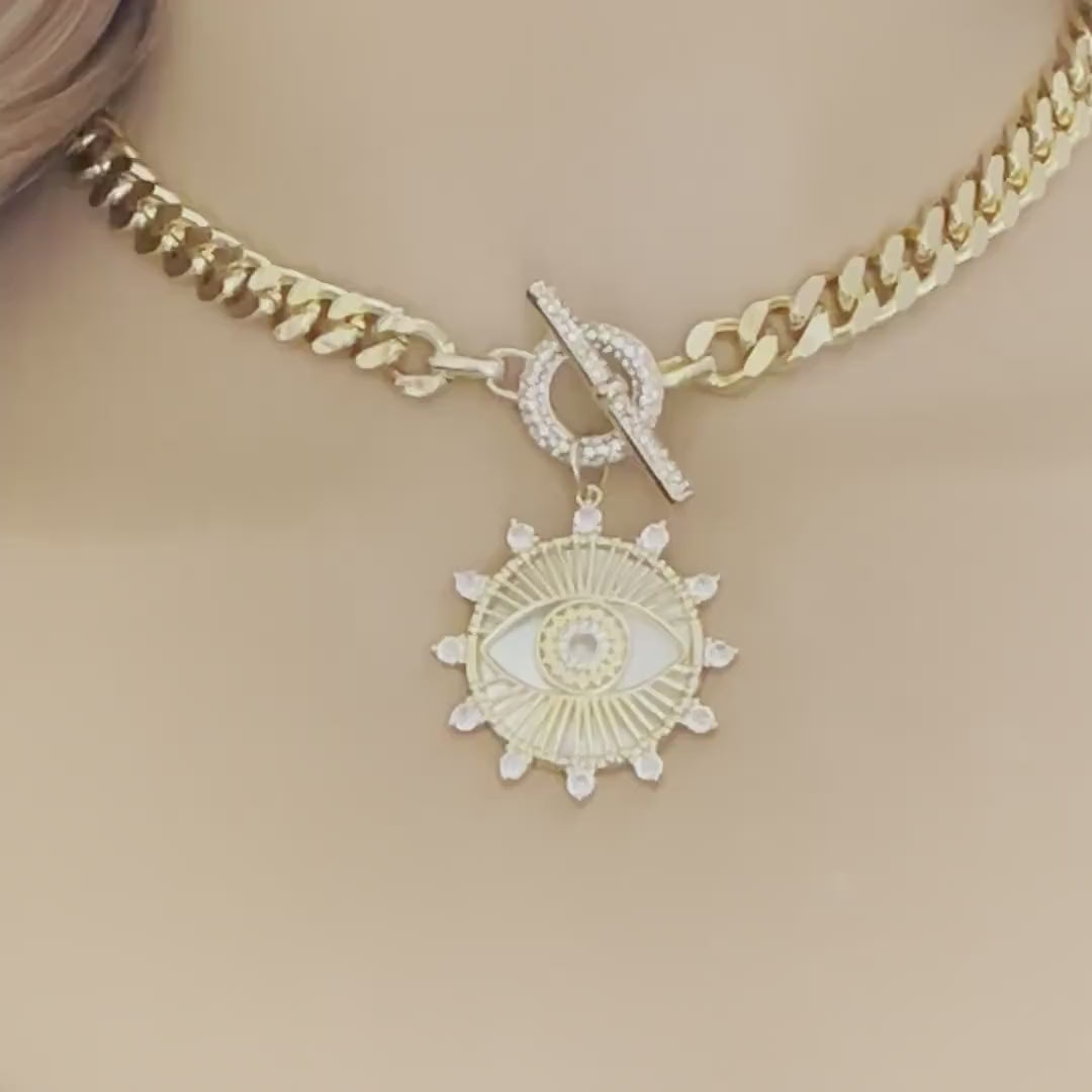 Elegant Gold Chunky Necklace with Evil Eye Charm - Toggle Clasp - Stylish Gift for Fashionistas